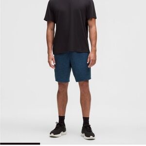 Lululemon Classic 9 inch pace breaker short - men’s - blue - medium Sold